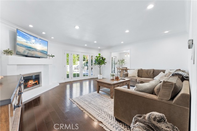 MLS #DW25069701 image #2