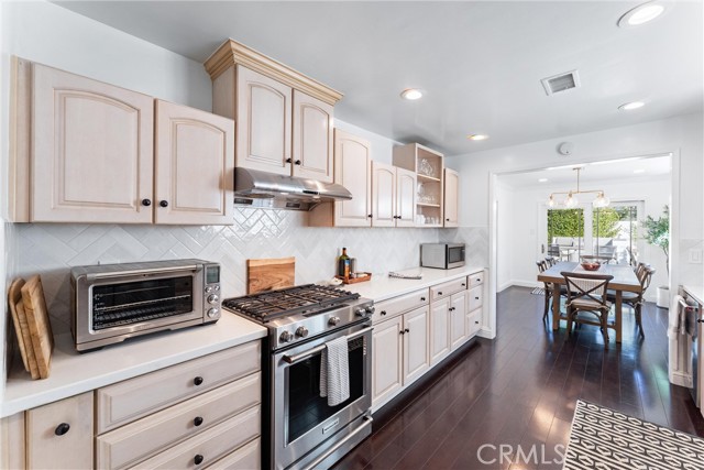 MLS #DW25069701 image #6