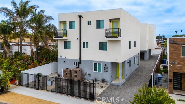 MLS #DW25104423 image #1