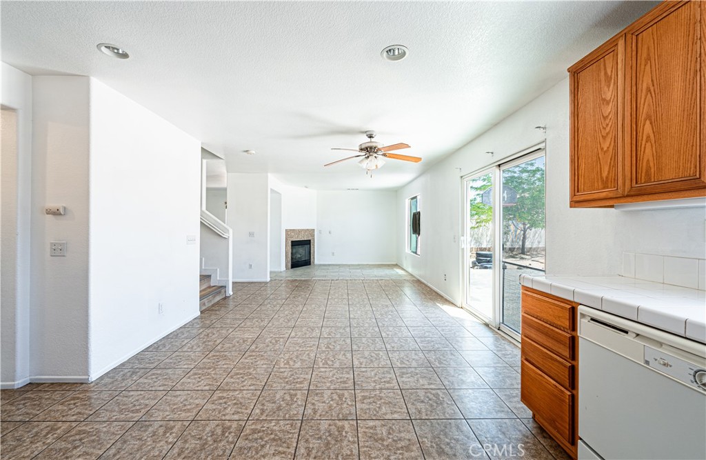 MLS #DW25121777 image #10