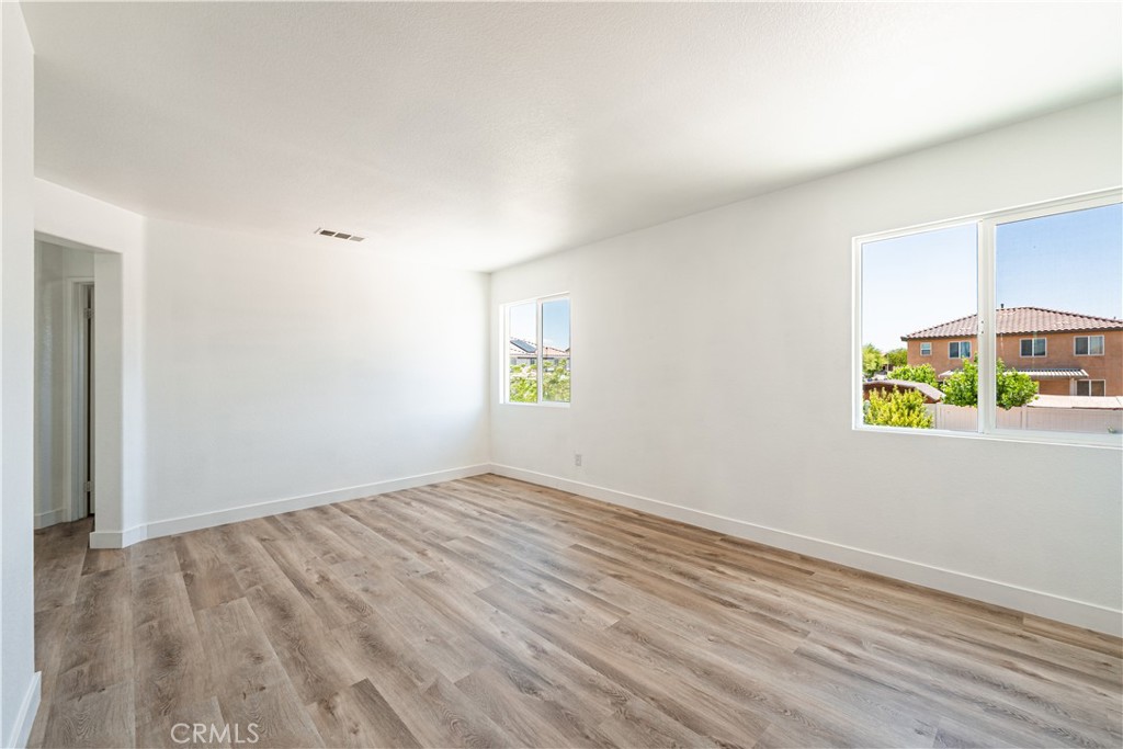 MLS #DW25121777 image #21