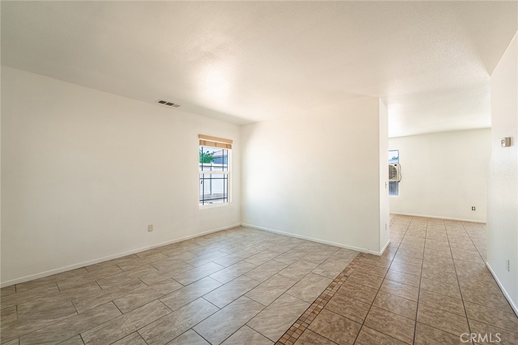 MLS #DW25121777 image #34