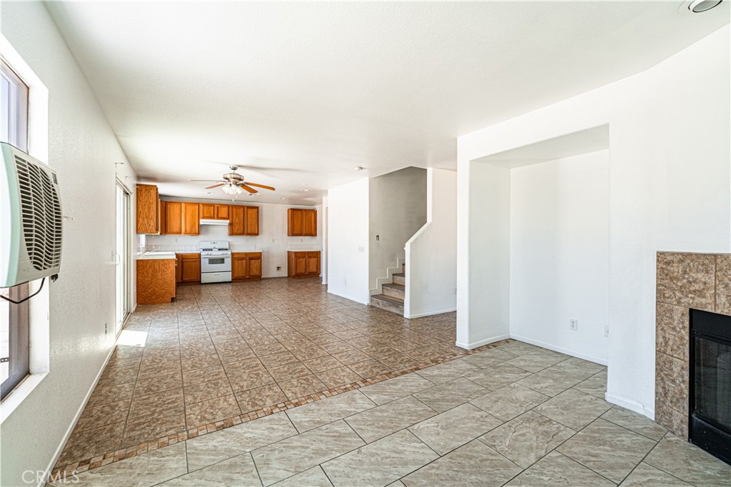 MLS #DW25121777 image #4