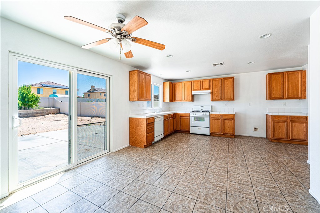 MLS #DW25121777 image #7