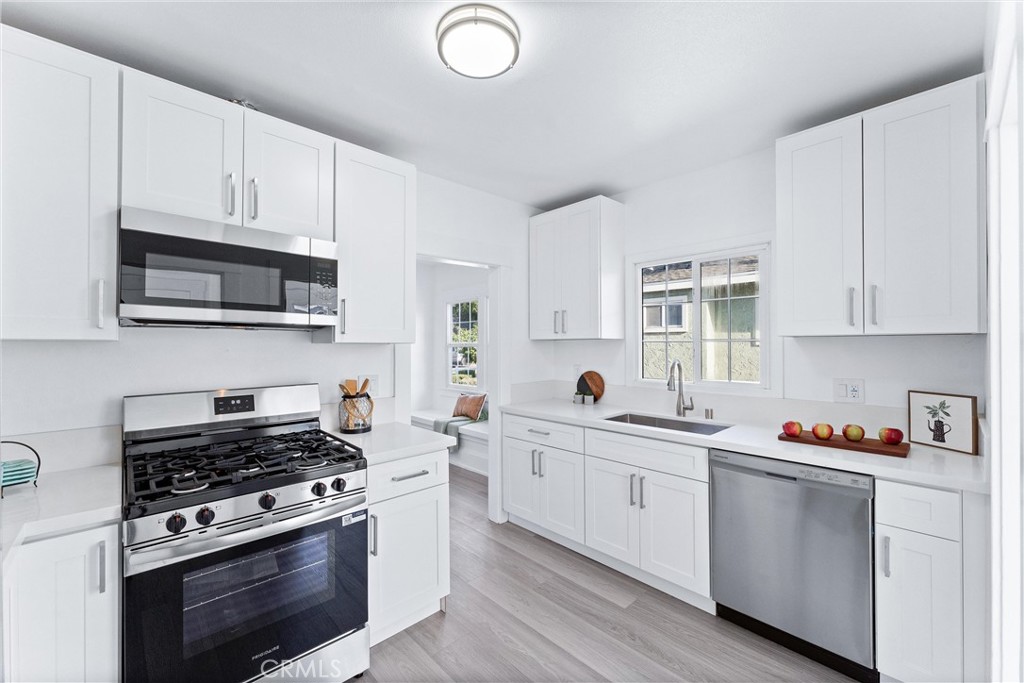 MLS #DW25122568 image #13