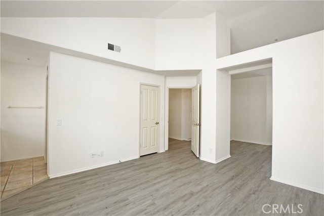 MLS #DW25132568 image #17