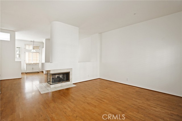 MLS #DW25132568 image #6