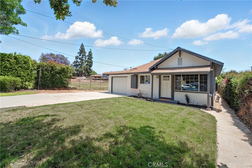 MLS #DW25132802 image #1