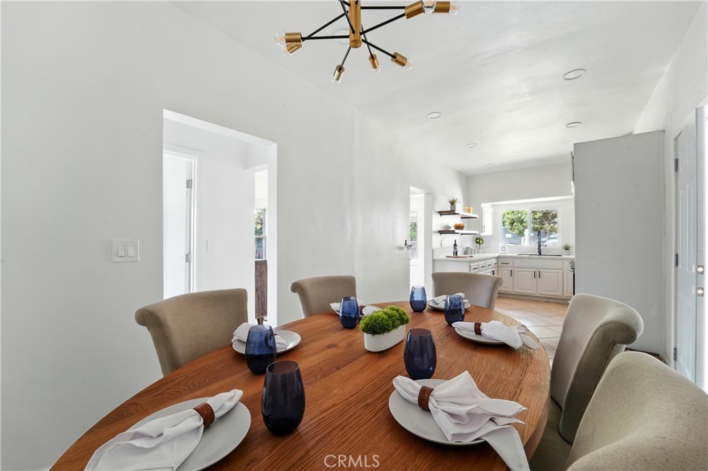 MLS #DW25132802 image #10