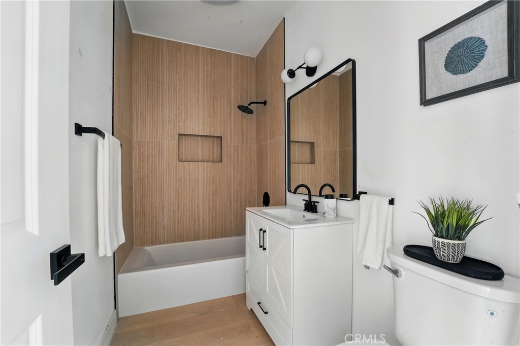 MLS #DW25132802 image #17