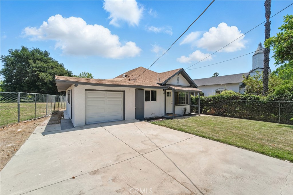 MLS #DW25132802 image #2