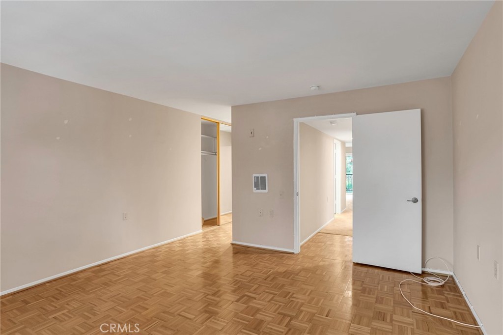 MLS #DW25142389 image #13