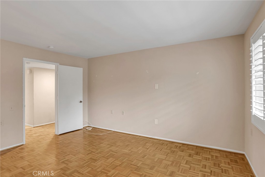 MLS #DW25142389 image #15