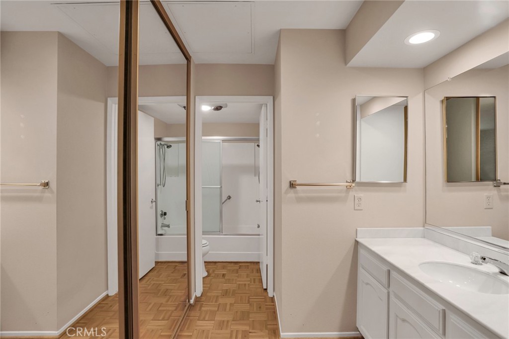 MLS #DW25142389 image #17