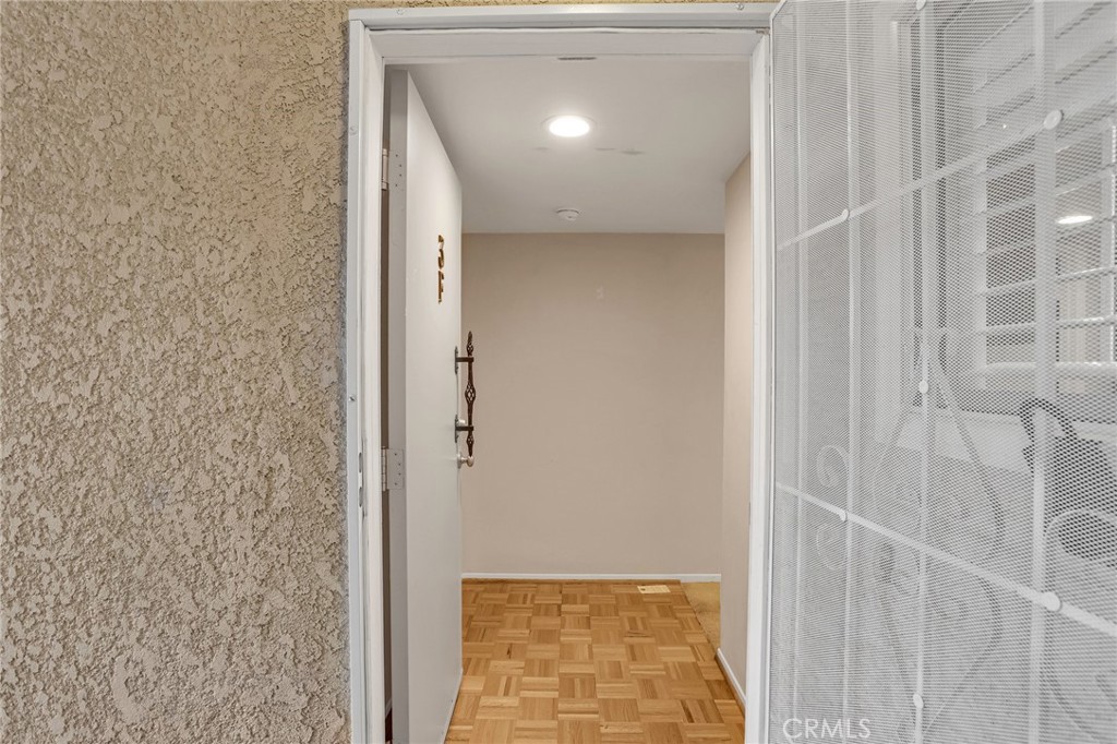 MLS #DW25142389 image #32