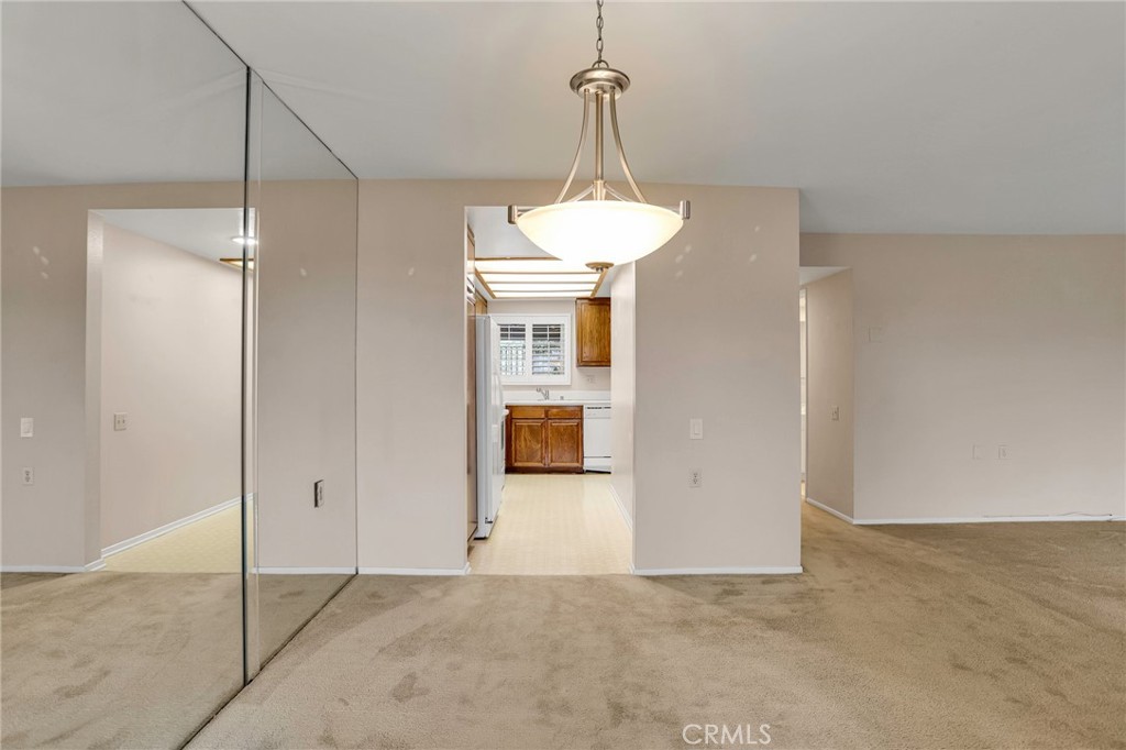 MLS #DW25142389 image #6