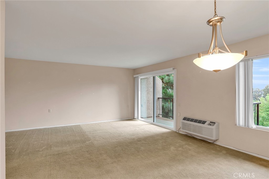 MLS #DW25142389 image #9