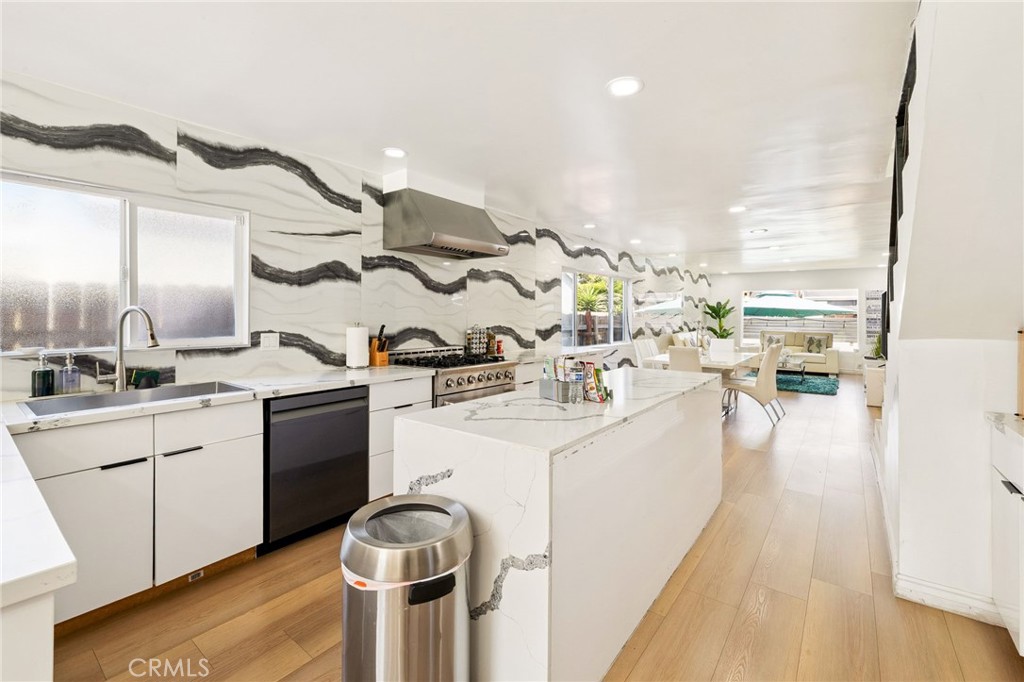 MLS #DW25163013 image #11