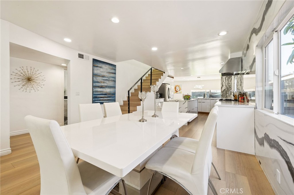 MLS #DW25163013 image #2