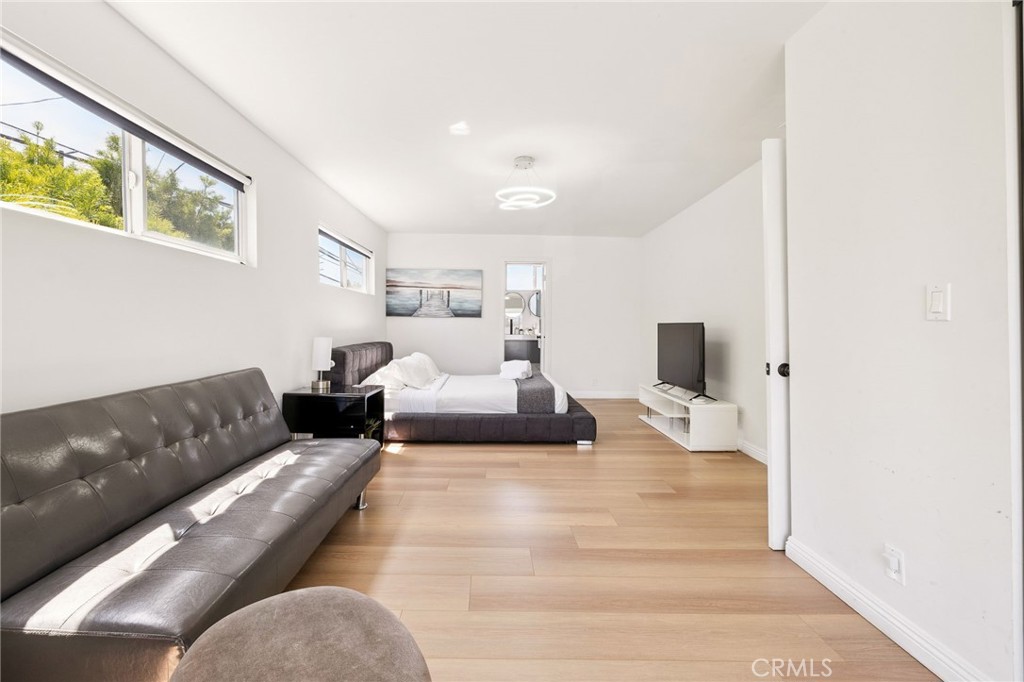 MLS #DW25163013 image #30