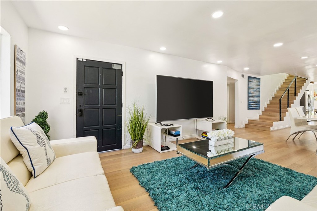 MLS #DW25163013 image #5