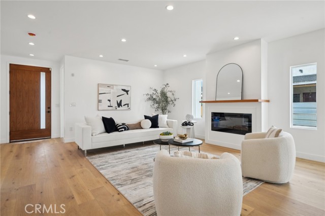 MLS #DW25163709 image #2