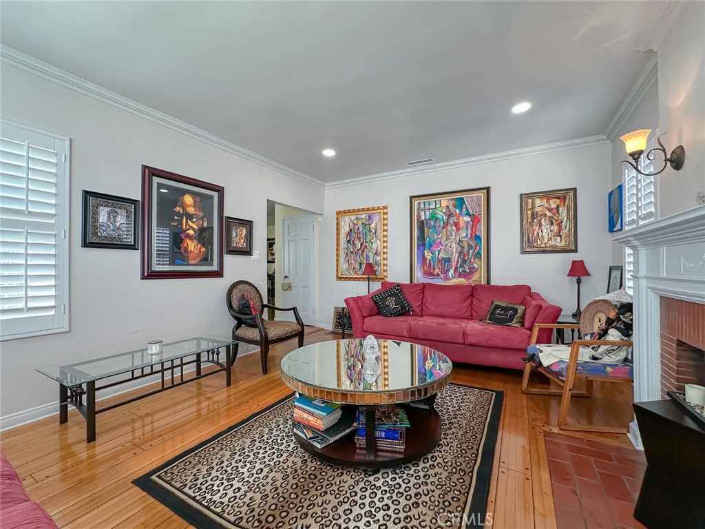 MLS #DW25175849 image #3