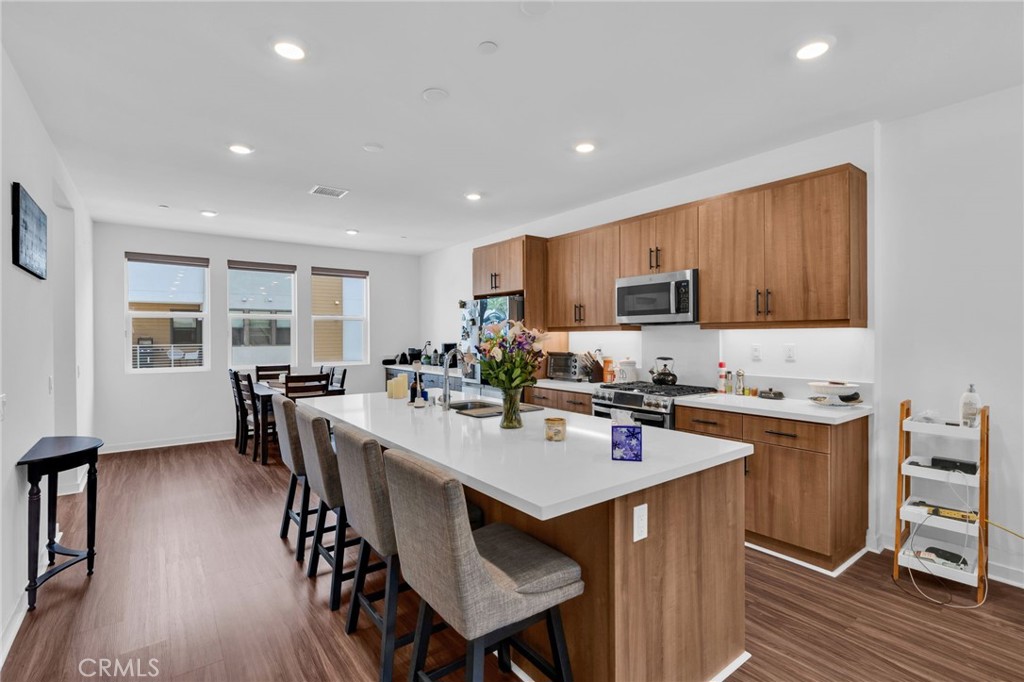 MLS #DW25175986 image #2