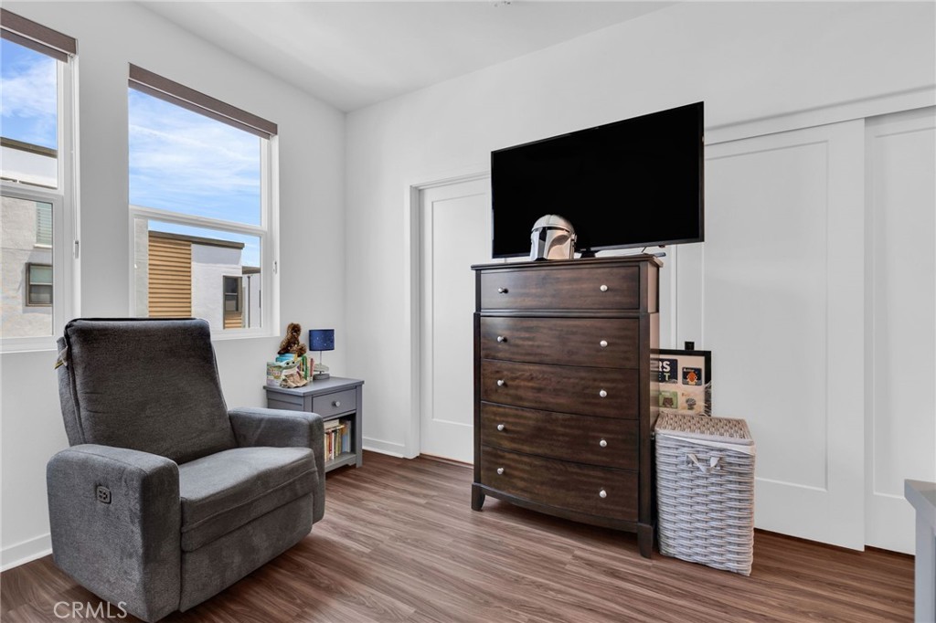 MLS #DW25175986 image #24