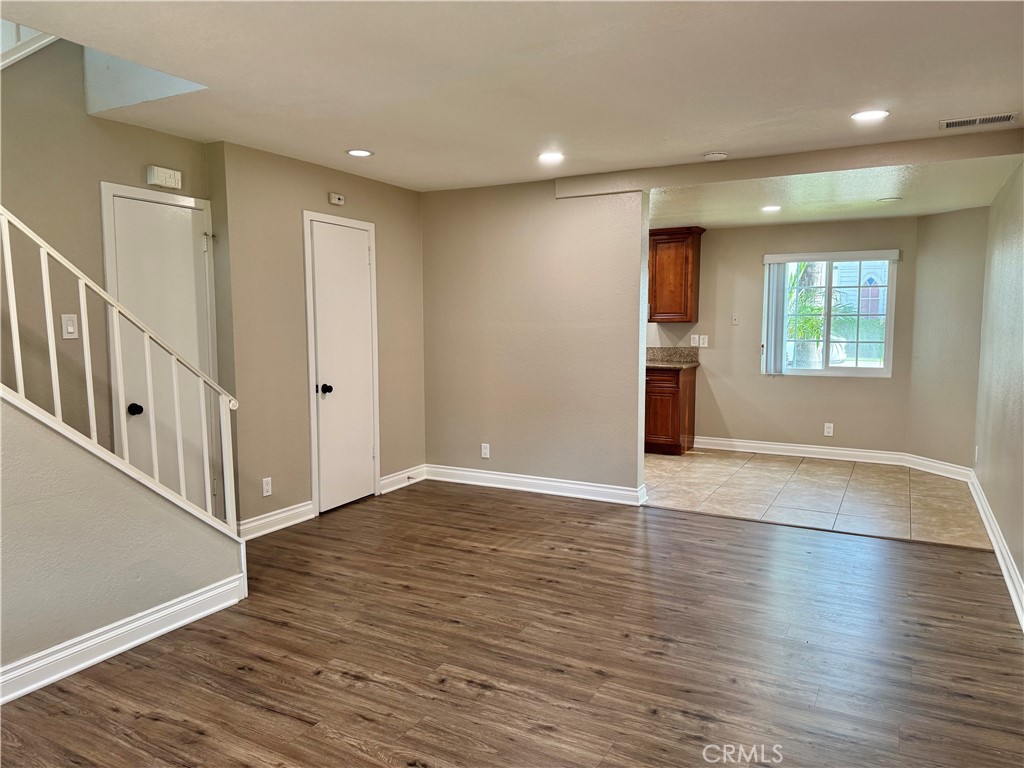 MLS #DW25176521 image #8