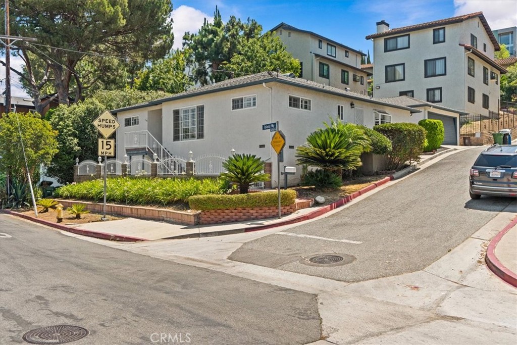 MLS #DW25180215 image #1