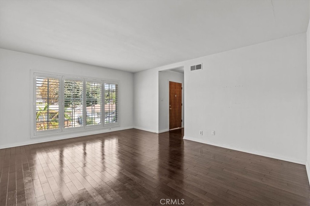 MLS #DW25180215 image #36