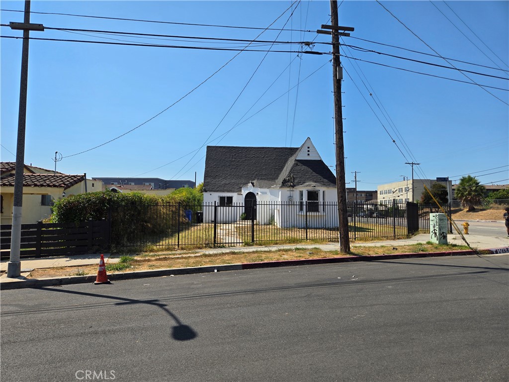 MLS #DW25180655 image #1