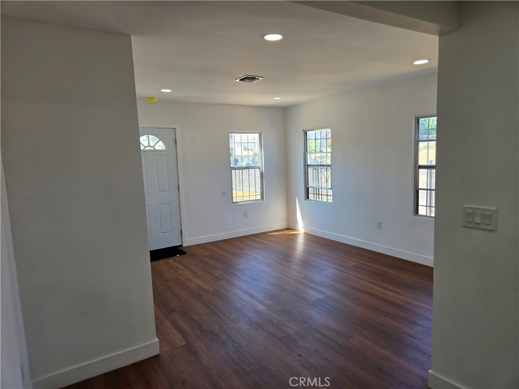 MLS #DW25180655 image #8