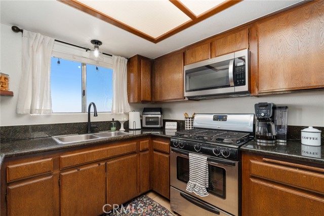 MLS #DW25181381 image #10