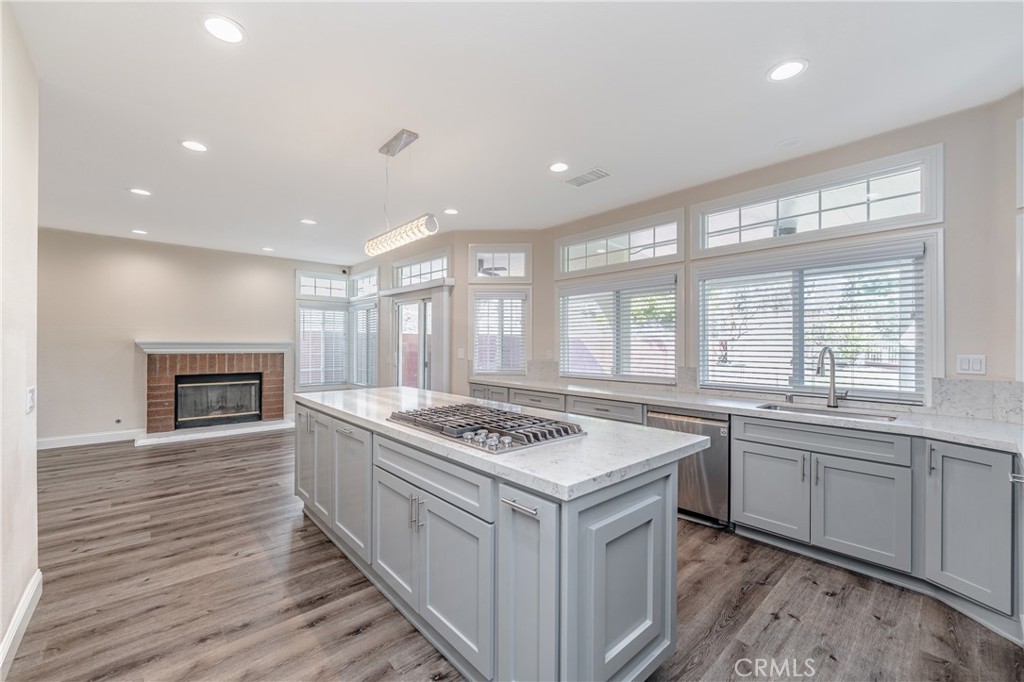 MLS #DW25181970 image #12