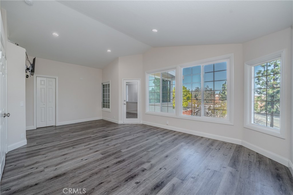 MLS #DW25181970 image #16