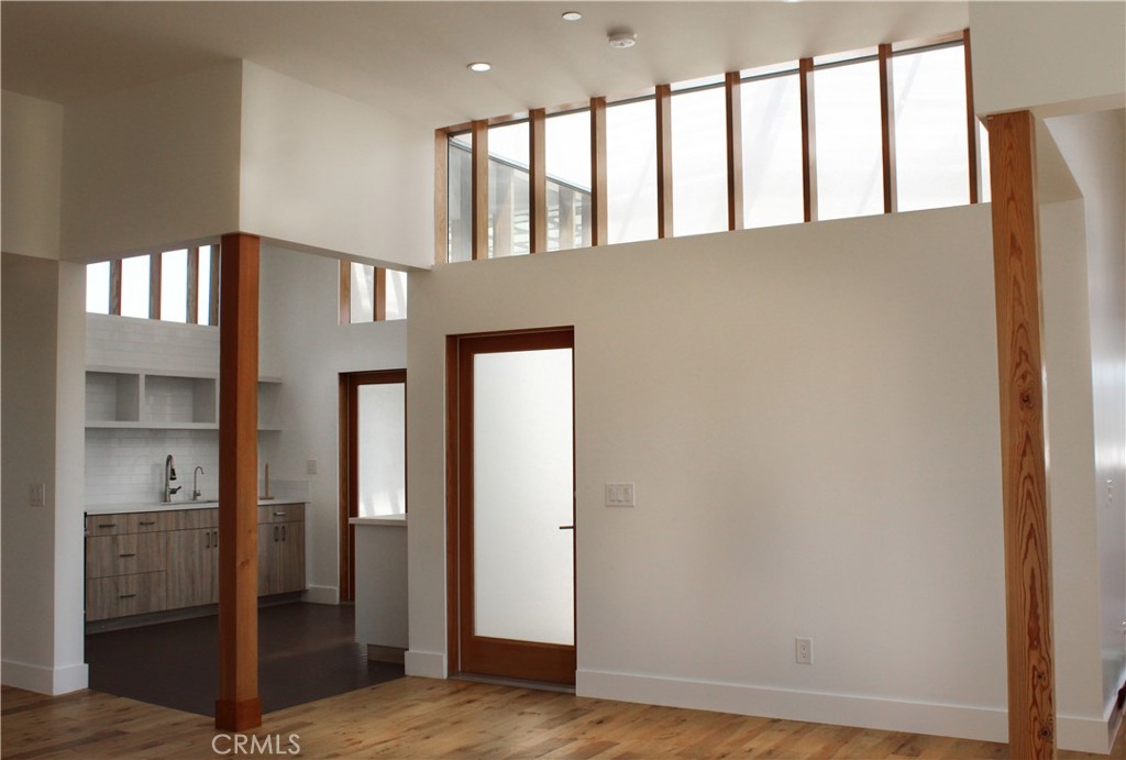 MLS #DW25184100 image #2