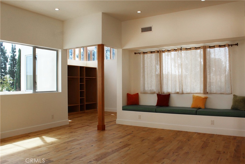 MLS #DW25184100 image #3