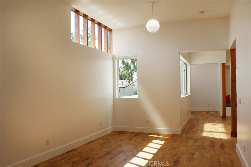 MLS #DW25184100 image #7