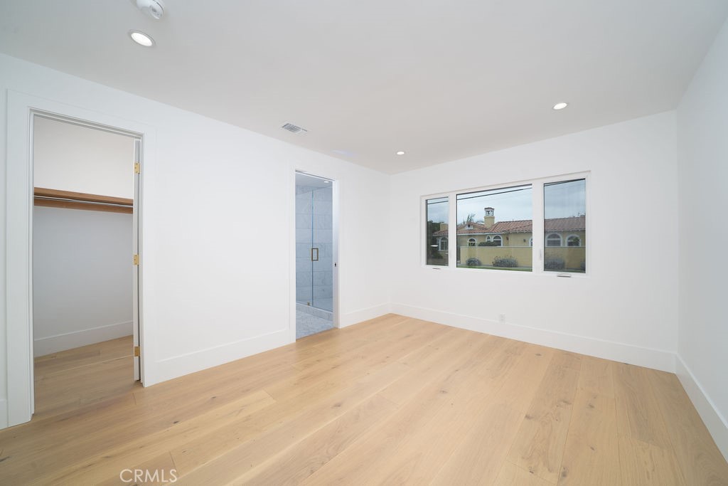 MLS #DW25186812 image #17