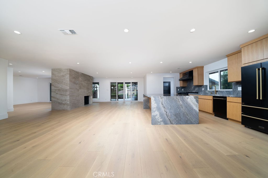 MLS #DW25186812 image #9