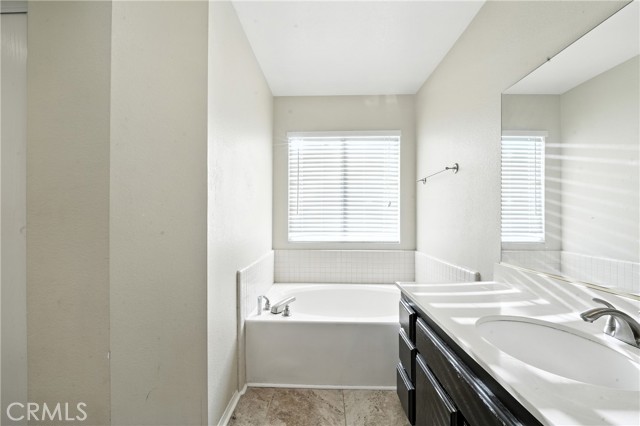 MLS #DW25188015 image #17