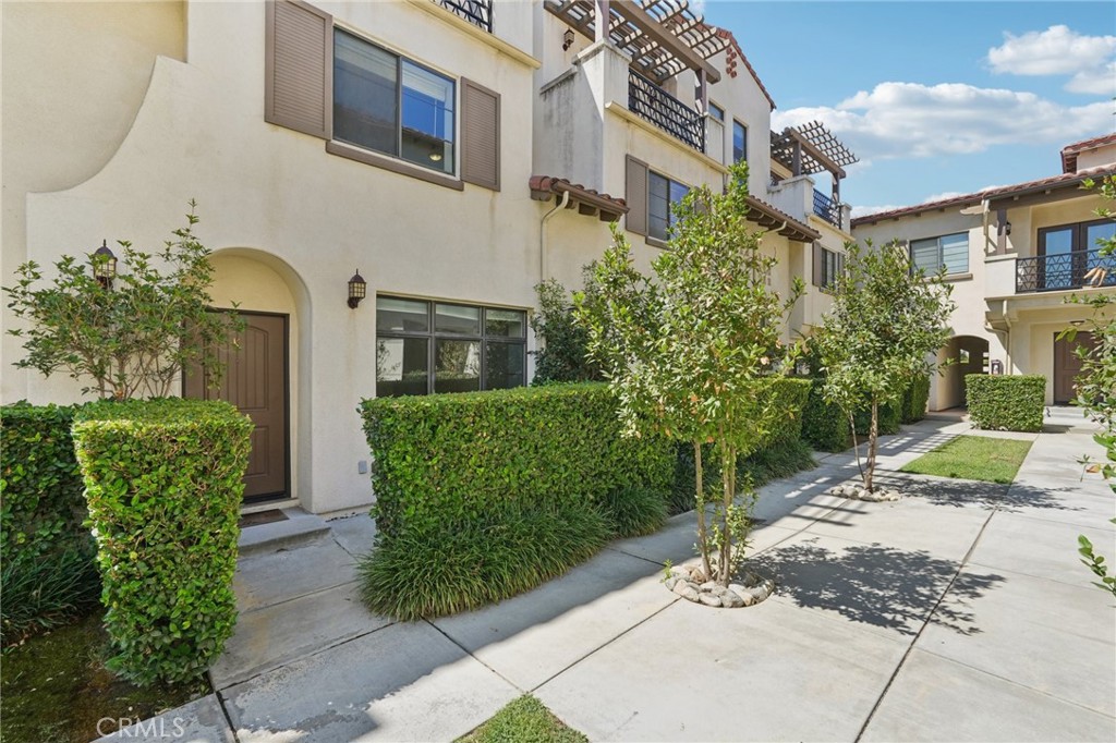 MLS #DW25189109 image #1