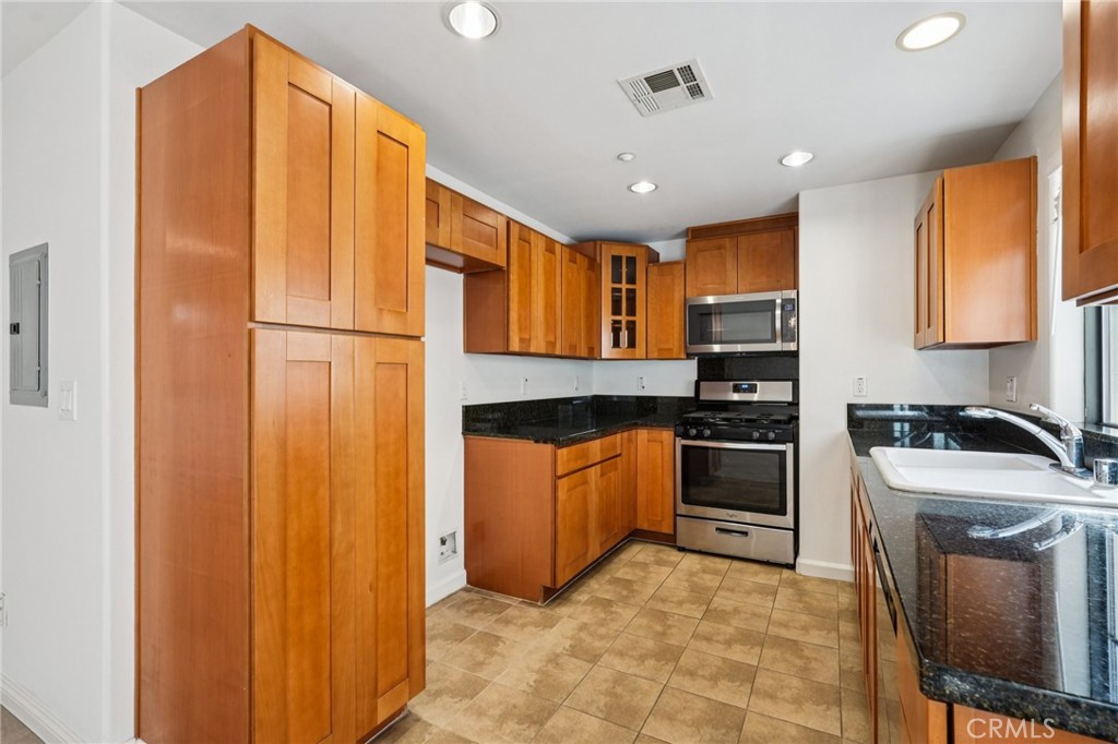 MLS #DW25189109 image #13