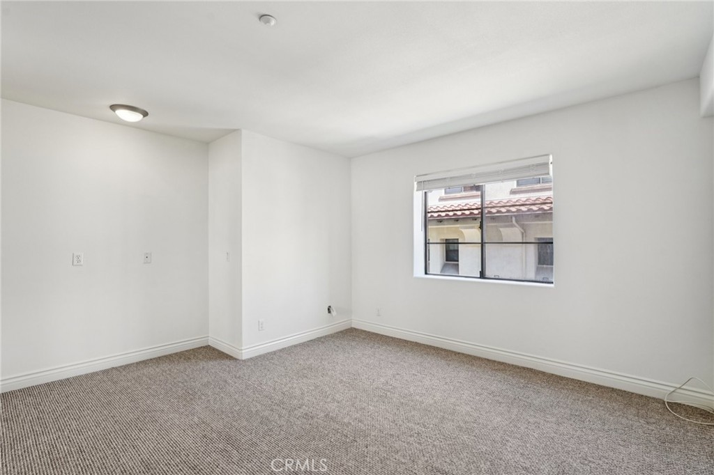 MLS #DW25189109 image #16