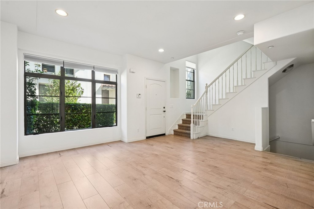 MLS #DW25189109 image #4