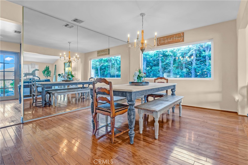 MLS #DW25192349 image #10