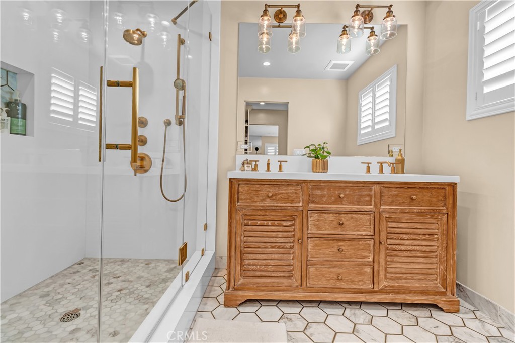 MLS #DW25192349 image #22