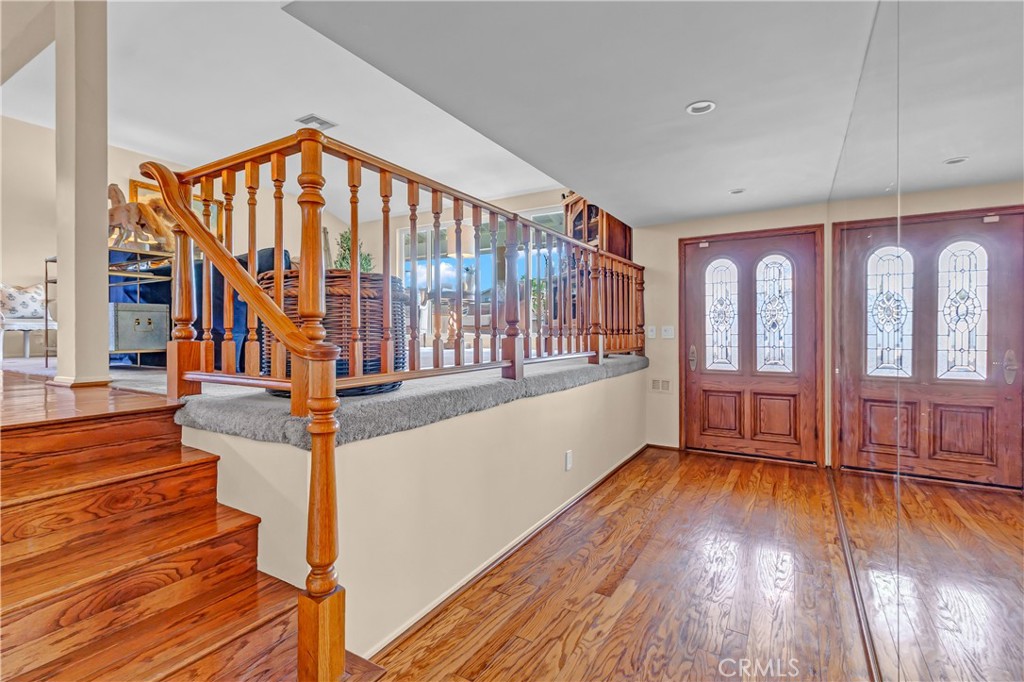 MLS #DW25192349 image #3